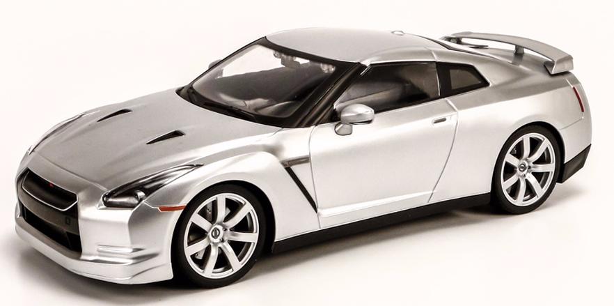 Nissan NissanШоссейные автомобили<br>Радиоуправляемая автомодель<br>