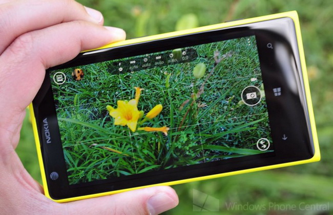 Nokia Lumia 1020 (Yellow) купить в интернет-магазине icover