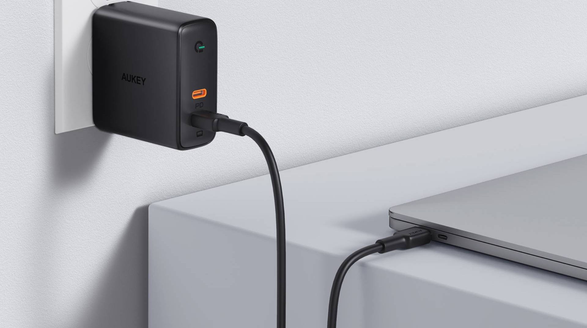 Сетевое зарядное устройство Aukey Focus Duo PD (PA-D5) USB-C 63W (Black) купить в интернет-магазине icover