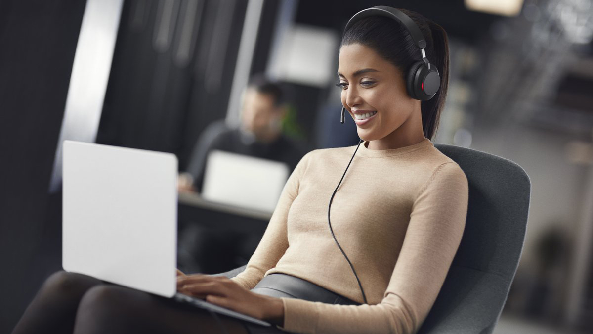 Проводная гарнитура Jabra Evolve2 40 (24089-989-899) UC Stereo USB-C (Black) купить в интернет-магазине icover