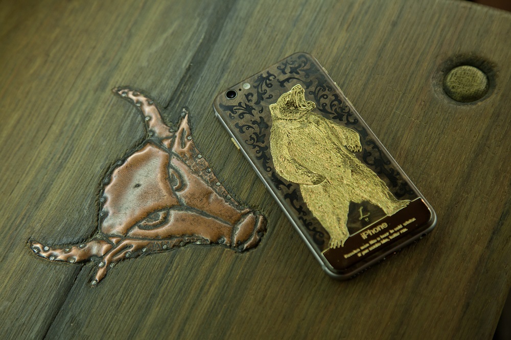 Смартфон Apple iPhone 6S 128Gb (Русский медведь) купить в интернет-магазине icover