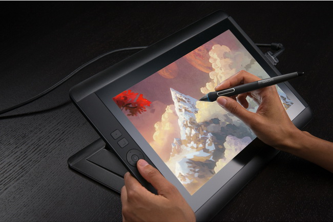 Графический планшет Wacom Cintiq 13HD (DTK-1300-4) купить в интернет-магазине icover