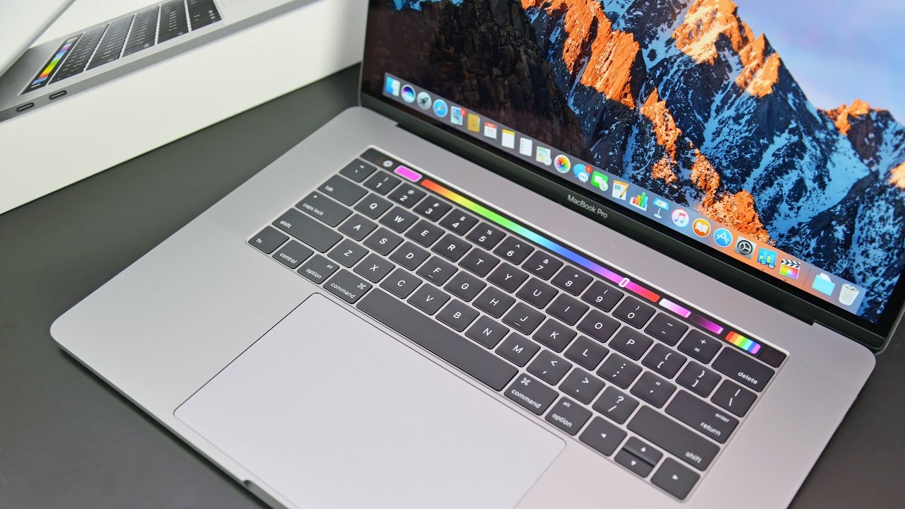 Apple macbook pro with touchbar 2017 review schott duran germany