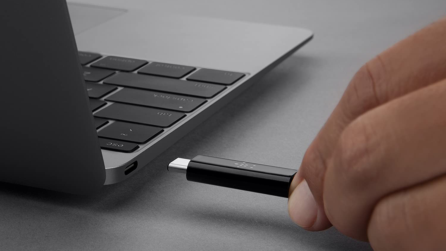 Кабель Belkin Thunderbolt 3 (F2CD084bt0.8MBK) USB-C 0.8m (Black) купить в интернет-магазине icover