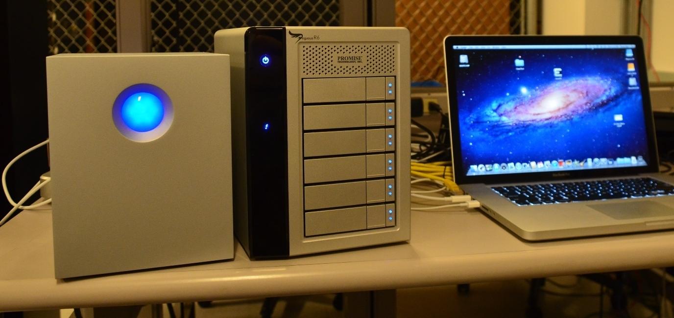 Сетевой накопитель + кабель LaCie 5big 40TB Thunderbolt 2 STFC4000400 (Silver) купить в интернет-магазине icover