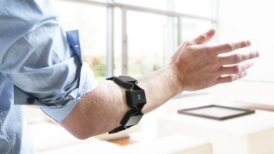 ThalmicLabs Myo Gesture Control - браслет для управления при помощи жестов (Black) купить в интернет-магазине icover