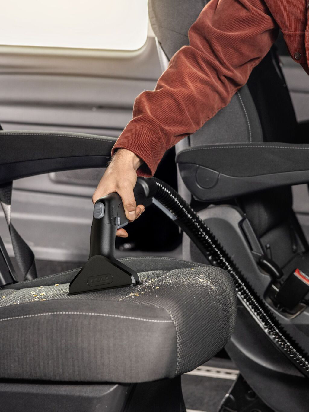 Пылесос моющий Karcher SE 5 Car EU 1.081-231.0 (White) купить в интернет-магазине icover