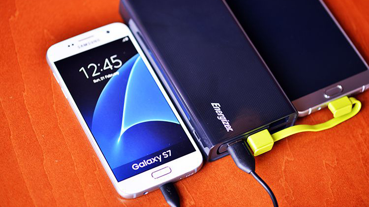 Energizer UE15001 15000 mAh - внешний аккумулятор (Black) купить в интернет-магазине icover