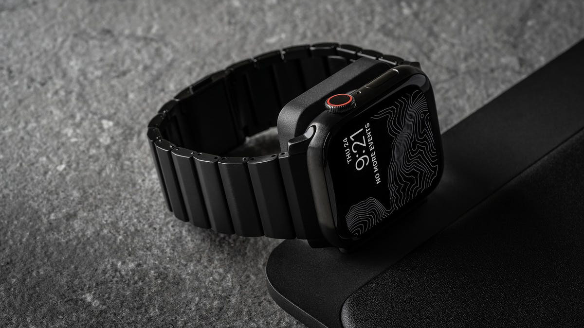 Ремешок Nomad Titanium Band v2 для Apple Watch Series SE/6/2/3/4 42/44 mm (Black) купить в интернет-магазине icover