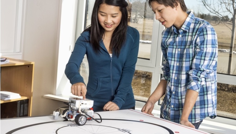 Комплект заданий Lego Education (2005544) Инженерные проекты LME EV3 купить в интернет-магазине icover