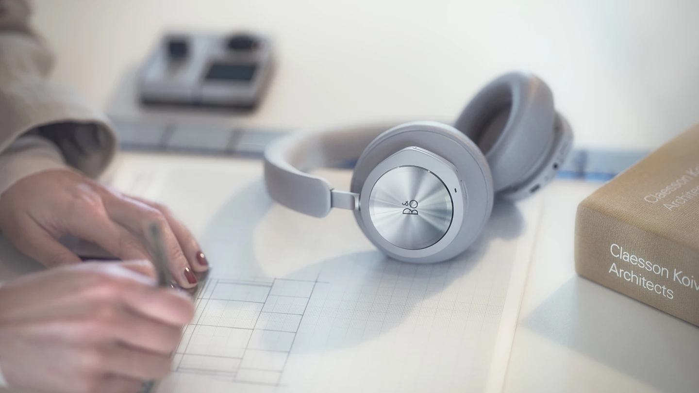 Игровые наушники Bang & Olufsen Beoplay Portal для Xbox (Grey Mist) купить в интернет-магазине icover