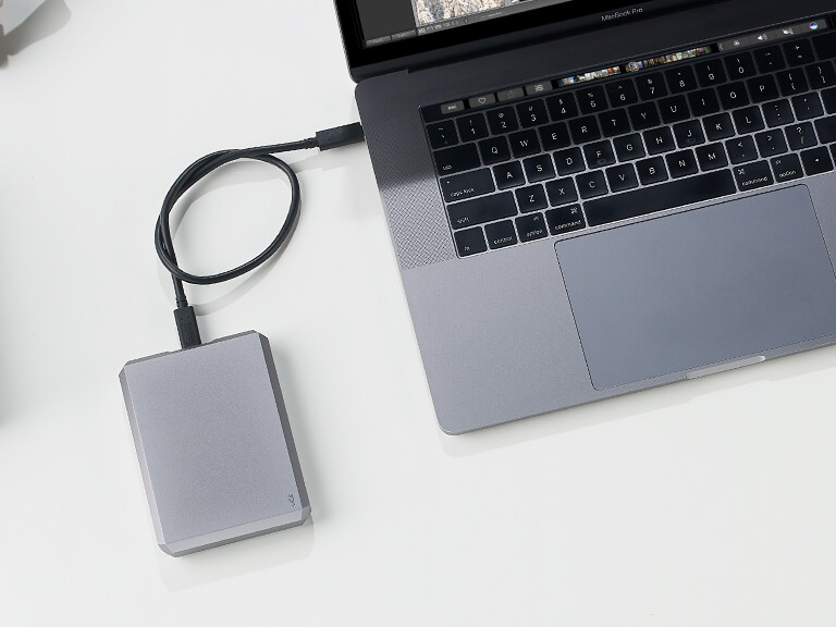 Внешний жесткий диск LaCie Mobile Drive (STHG4000402) 4Tb USB 3.1 Type C (Space Grey) купить в интернет-магазине icover
