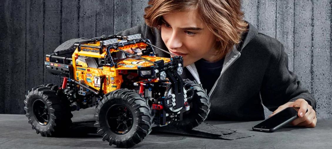 Купить электромеханический конструктор Lego Technic Экстремальный внедорожник 42099 (Yellow) в Москве в каталоге конструкторов LEGO с доставкой. Характеристики, цены в интернет-магазине iCover.