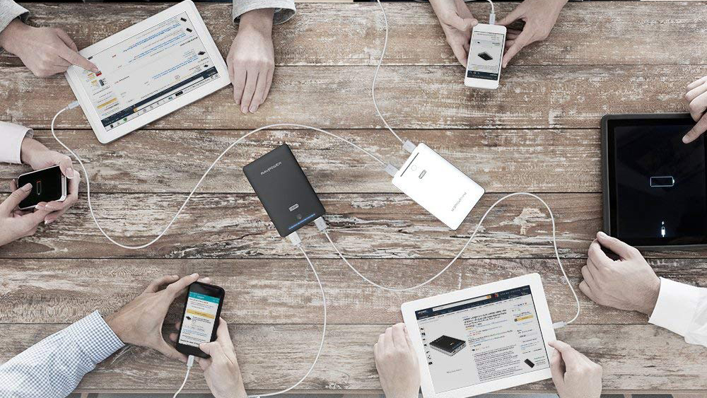 Внешний аккумулятор RAVPower Deluxe Portable Charger (RP-PB19) 16750 mAh (Black) купить в интернет-магазине icover