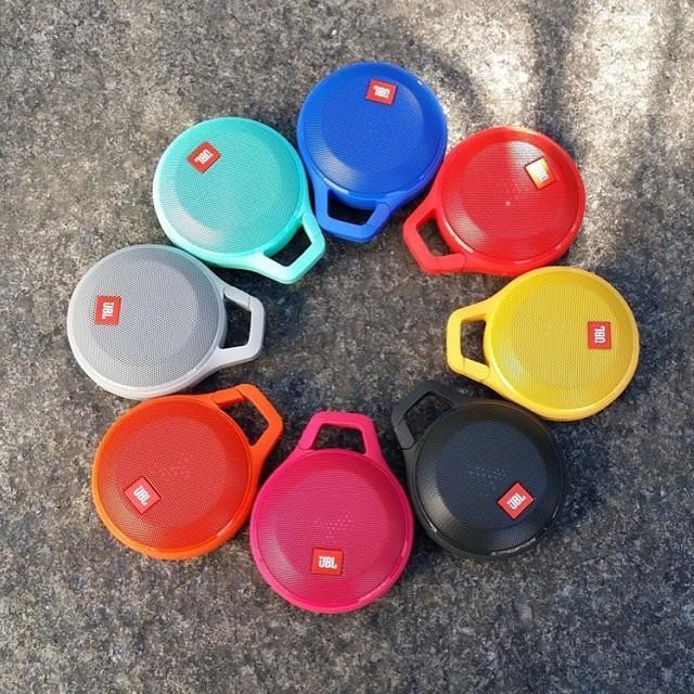Портативная акустика JBL Clip Plus (JBLCLIPPLUSBLK) – компактная акустическая система (Black) купить в интернет-магазине icover