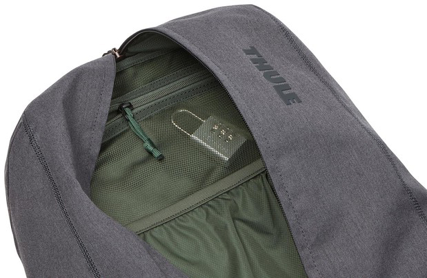 Рюкзак Thule Vea Backpack 17L (TVIP-115) для ноутбука 15" (Black) купить в интернет-магазине icover