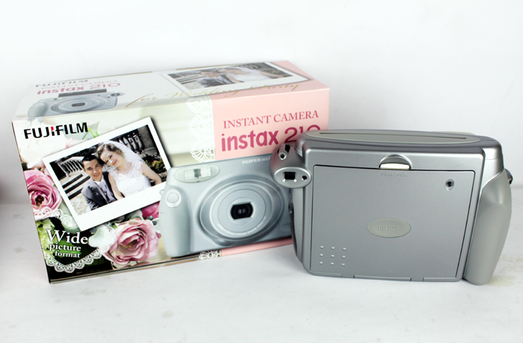 Fujifilm Instax WIDE 210 - фотокамера мгновенной печати (Silver) купить в интернет-магазине icover