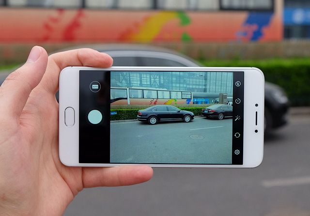 Смартфон Meizu M3 Note M681H 16Gb (Gold) купить в интернет-магазине icover