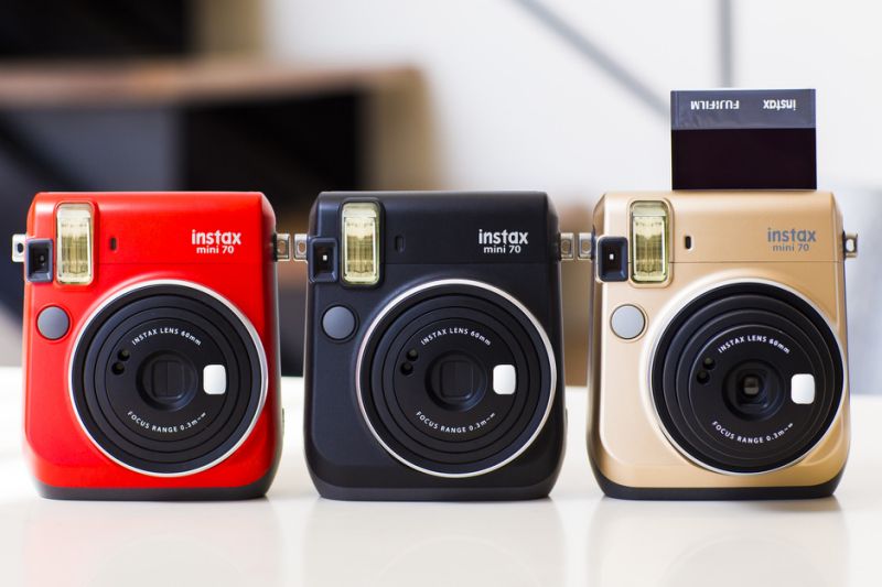 Фотокамера мгновенной печати Fujifilm Instax MINI 70 (Gold) купить в интернет-магазине icover