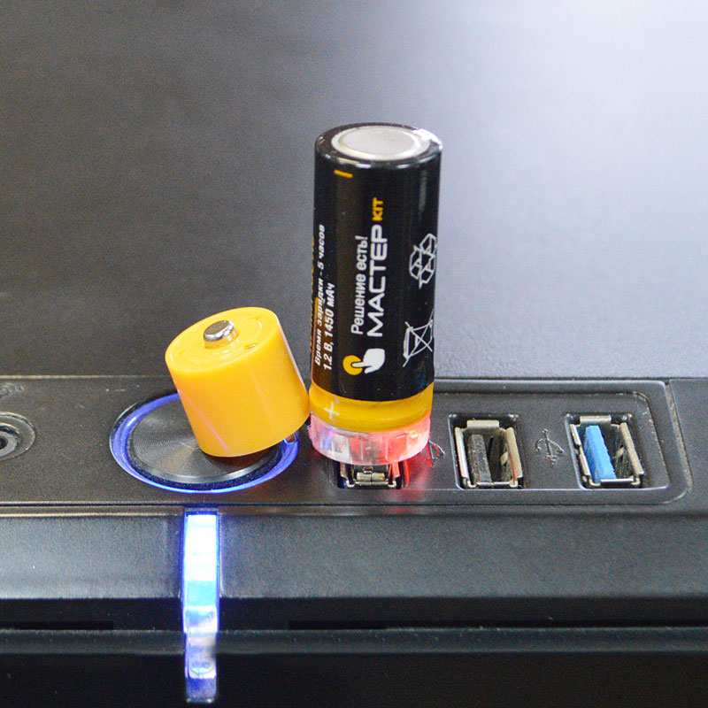 Батарейки с зарядкой от usb. Юсб батарейки. Пальчиковые аккумуляторы с юсб. Аккумулятор АА С USB. Батарейка с USB зарядкой.