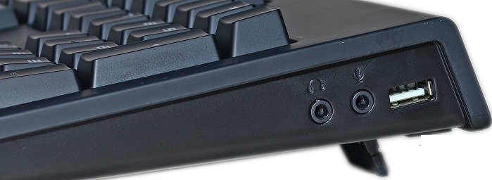 Razer BlackWidow Chroma Stealth (RZ03-01220800-R3M1) - игровая клавиатура (Black) купить в интернет-магазине icover