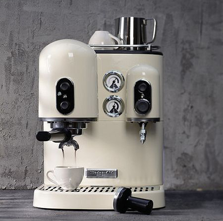 Купить кофеварка kitchenaid artisan espresso 5kes2102eac (cream) в Москве. В нашем каталоге интернет-магазина icover.ru вы можете ознакомиться с ценами, подробным описанием, фотографиями и техническими характеристиками. Низкие цены. Высокое качество. Доставка по России. Заказать товары по телефону +7(495)229-39-50 Кофеварка KitchenAid Artisan Espresso 5KES2102EAC (Cream) купить в интернет-магазине icover