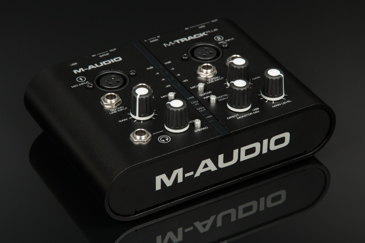 Картам m audio. Звуковая m Audio m track. M Audio m track внешняя звуковая. USB M-Audio m-track. Звуковая карта m Audio m track Plus.