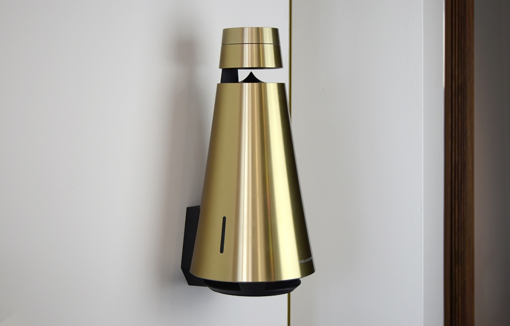 Беспроводная акустика Bang & Olufsen Beosound 1 (Brass Tone) купить в интернет-магазине icover