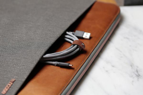 Кабель Native Union Belt Cable USB-Lightning 1.2m (Zebra) купить в интернет-магазине icover