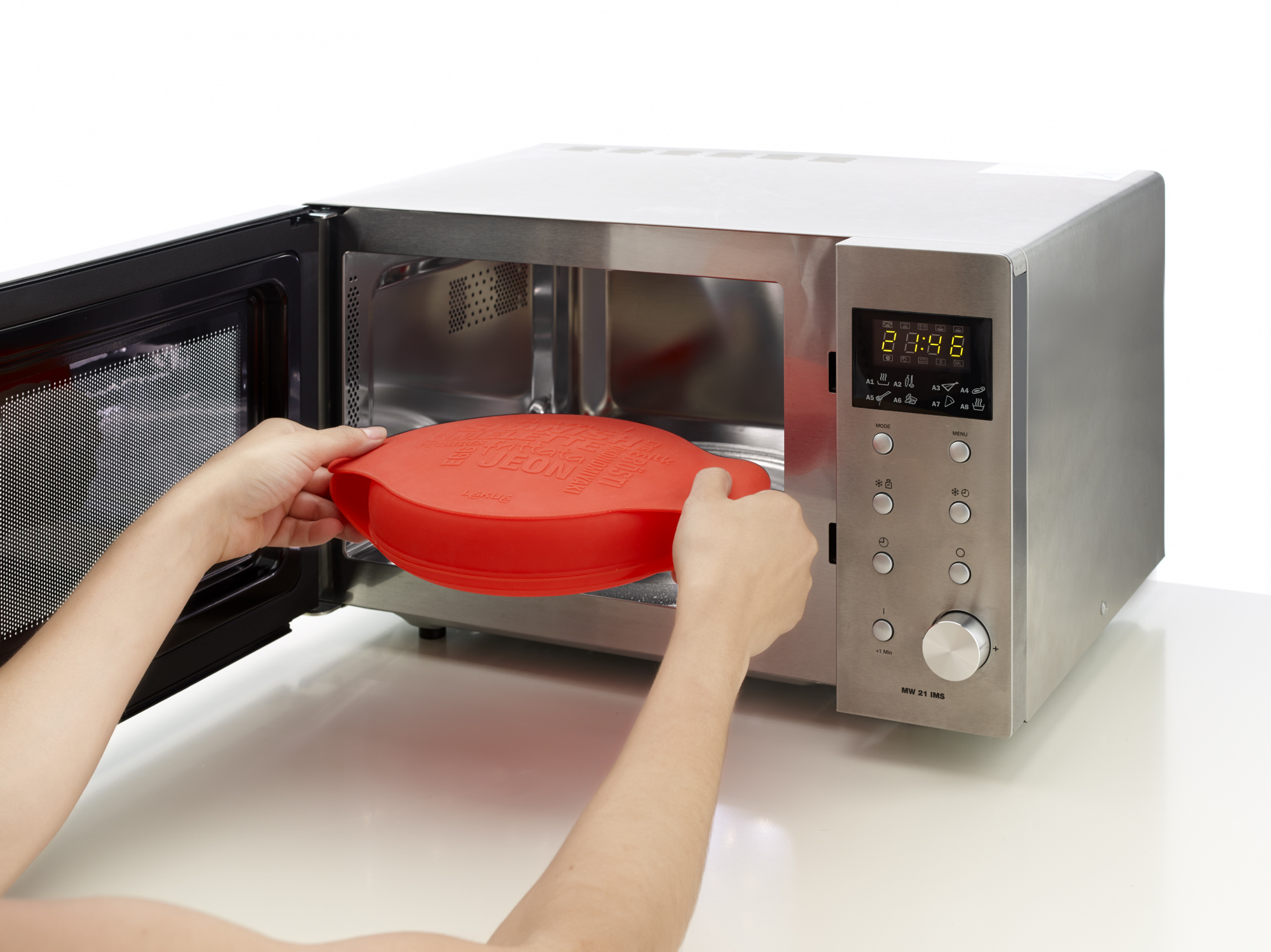 В микроволновке можно печь пироги. Lekue, Испания омлет силиконовая. Форма для микроволновки для выпечки. Форма для выпечки в микроволновке. Силикованные формы для выпечки в микроволновке.