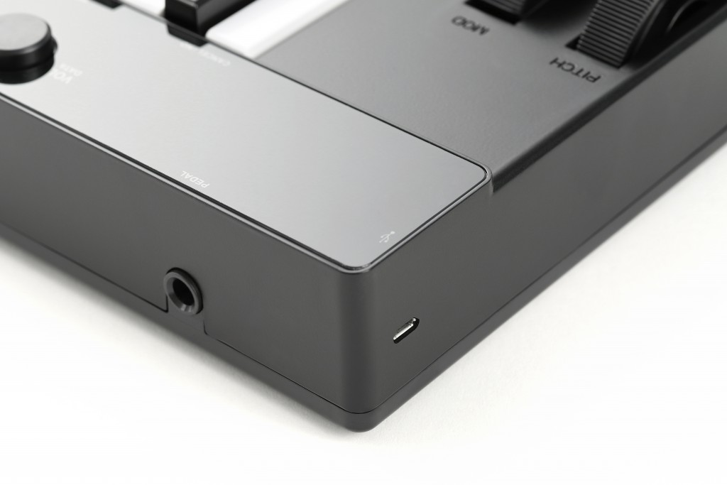 MIDI-клавиатура IK Multimedia iRig Keys 37 PRO (Black) купить в интернет-магазине icover