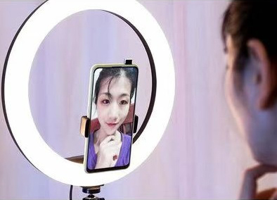 Кольцевая светодиодная лампа Circle Led Lamp с креплением телефона 26 см и штативом (Black) купить в интернет-магазине icover