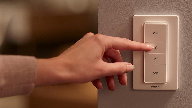 Комплект светодиодных ламп Philips Hue White Ambiance E27 + Dimmer Switch (8718696678404) купить в интернет-магазине icover
