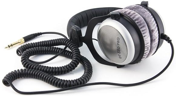 Купить beyerdynamic dt 880 pro - студийные наушники (black/white) в Москве. В нашем каталоге интернет-магазина icover.ru вы можете ознакомиться с ценами, подробным описанием, фотографиями и техническими характеристиками. Низкие цены. Высокое качество. Доставка по России. Заказать товары по телефону +7(495)229-39-50 Beyerdynamic DT 880 Pro - студийные наушники (Black/White) купить в интернет-магазине icover