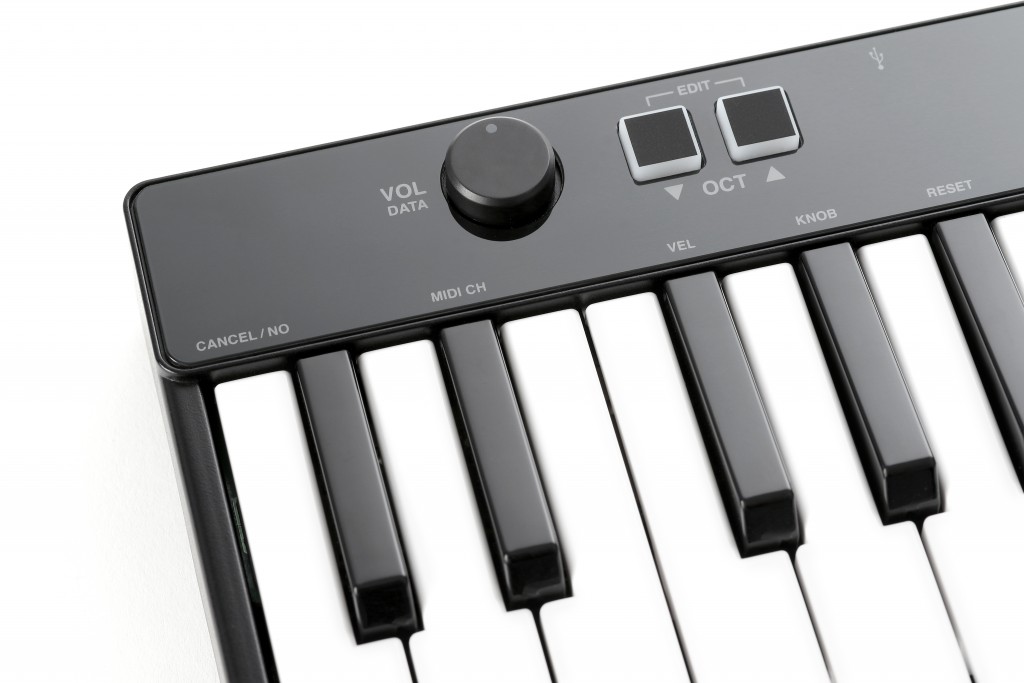 IK Multimedia iRig Keys 25 (A067208) Миди-контроллер (Black) купить в интернет-магазине icover