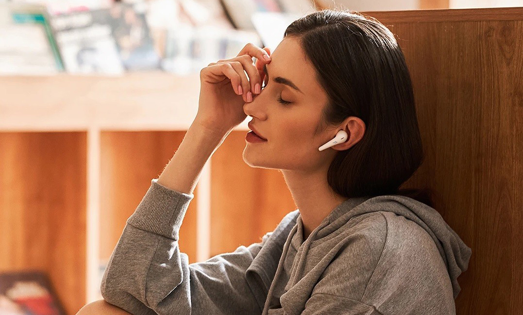 Bluetooth-наушники 1MORE ComfoBuds Pro (White) купить в интернет-магазине icover