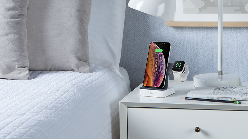 Зарядная станция Belkin PowerHouse (F8J237vfWHT) для iPhone и Apple Watch (White) купить в интернет-магазине icover