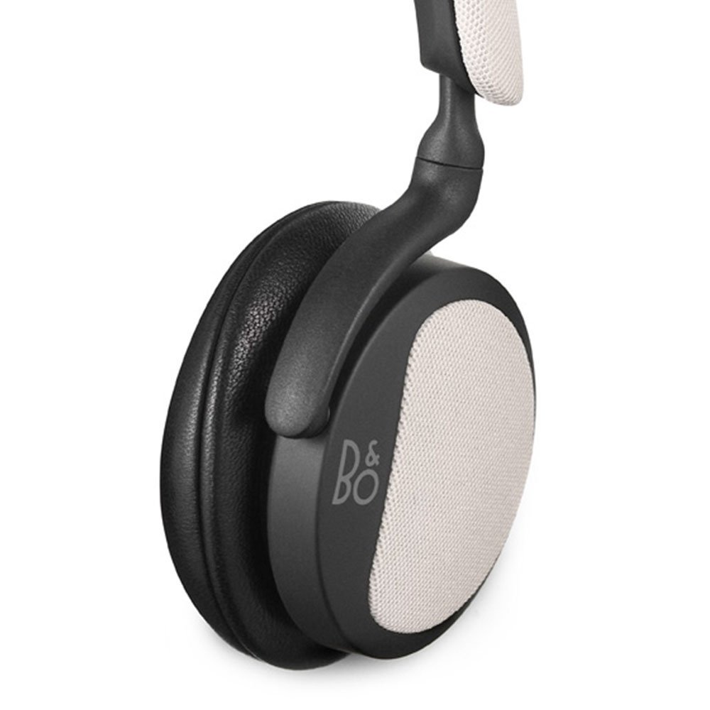 Купить bang & olufsen beoplay h2 - накладные наушники (silver cloud) в Москве. В нашем каталоге интернет-магазина icover.ru вы можете ознакомиться с ценами, подробным описанием, фотографиями и техническими характеристиками. Низкие цены. Высокое качество. Доставка по России. Заказать товары по телефону +7(495)229-39-50 Bang & Olufsen BeoPlay H2 - накладные наушники (Silver cloud) купить в интернет-магазине icover