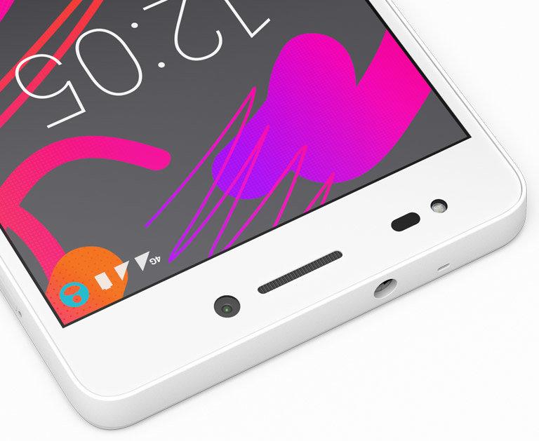 Смартфон BQ Aquaris M5.5 16GB 2GB (White) купить в интернет-магазине icover