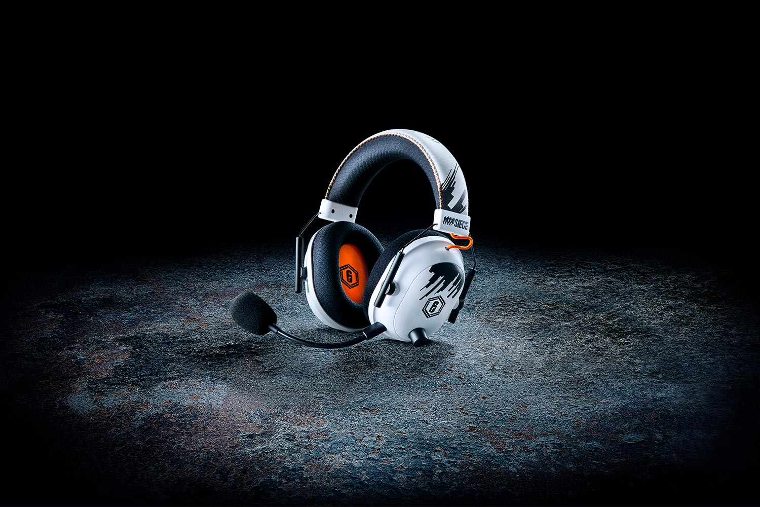 Игровая гарнитура Razer Blackshark V2 Pro Six Siege SE RZ04-03220200-R3M1 (White) купить в интернет-магазине icover