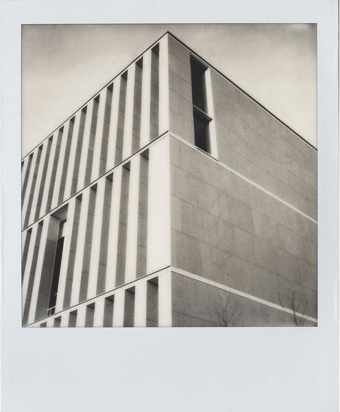Картридж Polaroid B&W 600 Film для камер OneStep 2 и 600 (White) купить в интернет-магазине icover