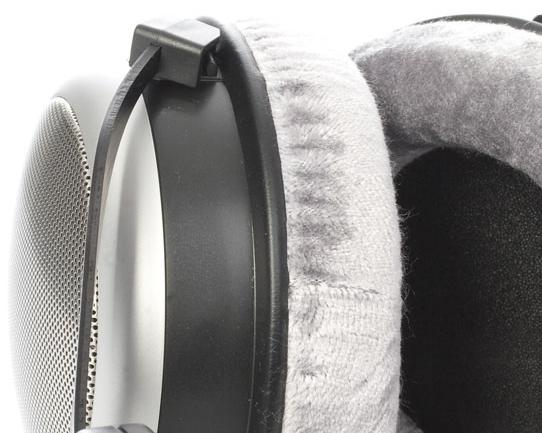 Beyerdynamic DT 880 Pro - студийные наушники (Black/White) купить в интернет-магазине icover