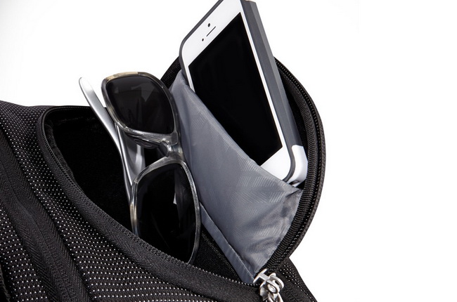 Рюкзак Thule Crossover 25L (TCBP-317BLK) для MacBook 15 (Black) купить в интернет-магазине icover