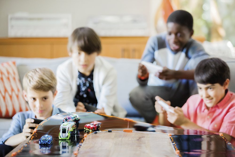 Купить трек anki overdrive starter kit в Москве. В нашем каталоге интернет-магазина icover.ru вы можете ознакомиться с ценами, подробным описанием, фотографиями и техническими характеристиками. Низкие цены. Высокое качество. Доставка по России. Заказать товары по телефону +7(495)229-39-50 Трек Anki Overdrive Starter Kit купить в интернет-магазине icover