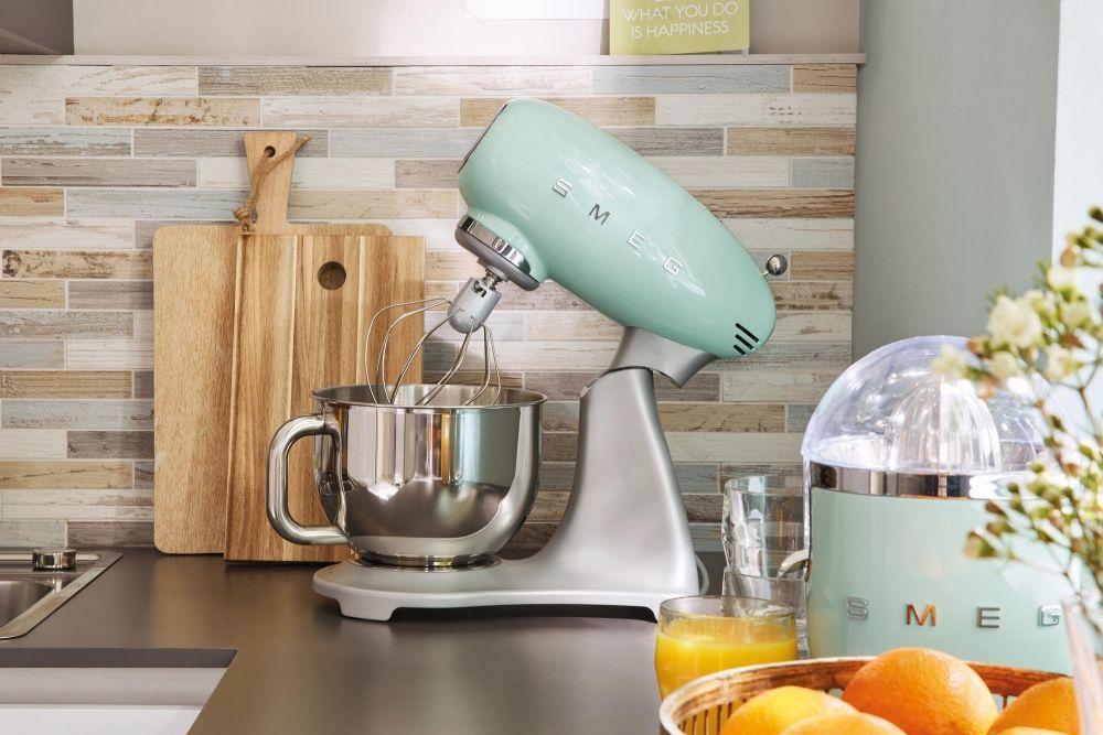 Планетарный миксер Smeg SMF02PGEU (Pastel Green) купить в интернет-магазине icover