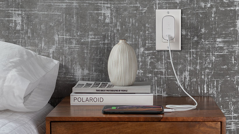 Кабель для iPod, iPhone, iPad Belkin Boost Charge USB-C/Lightning 1.2m F8J239bt04-BLK (Black) купить в интернет-магазине icover