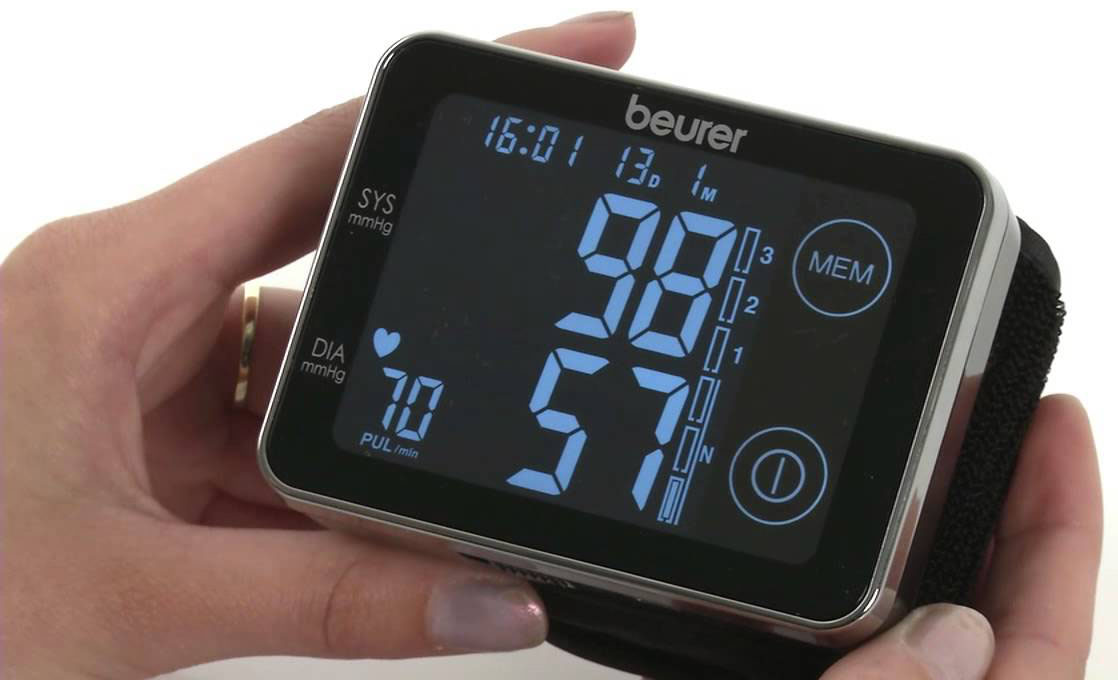 Купить beurer bc 58 - тонометр на запястье (black) в Москве. В нашем каталоге интернет-магазина icover.ru вы можете ознакомиться с ценами, подробным описанием, фотографиями и техническими характеристиками. Низкие цены. Высокое качество. Доставка по России. Заказать товары по телефону +7(495)229-39-50 Beurer BC 58 - тонометр на запястье (Black) купить в интернет-магазине icover