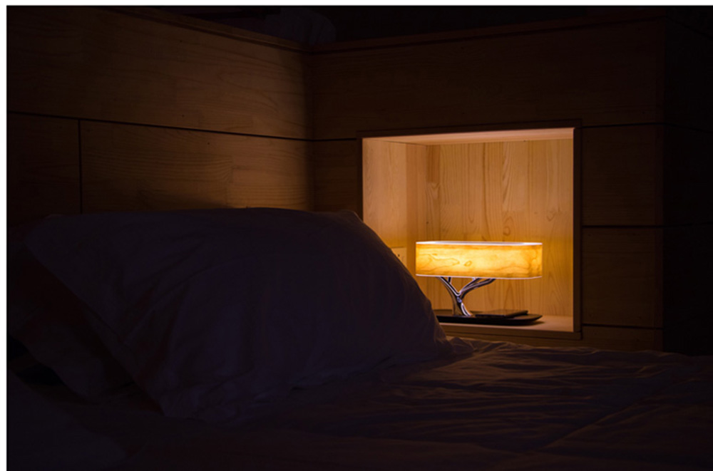 Умный светильник HomeTree Light Of the Tree Special Edition (YT-M1602-B2Sy) с беспроводной зарядкой и колонкой (Light Brown) купить в интернет-магазине icover