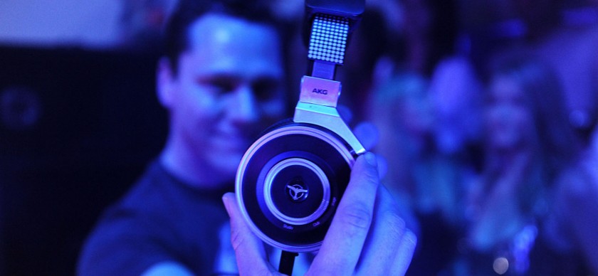 AKG K 267 Tiesto - мониторные наушники (Black) купить в интернет-магазине icover