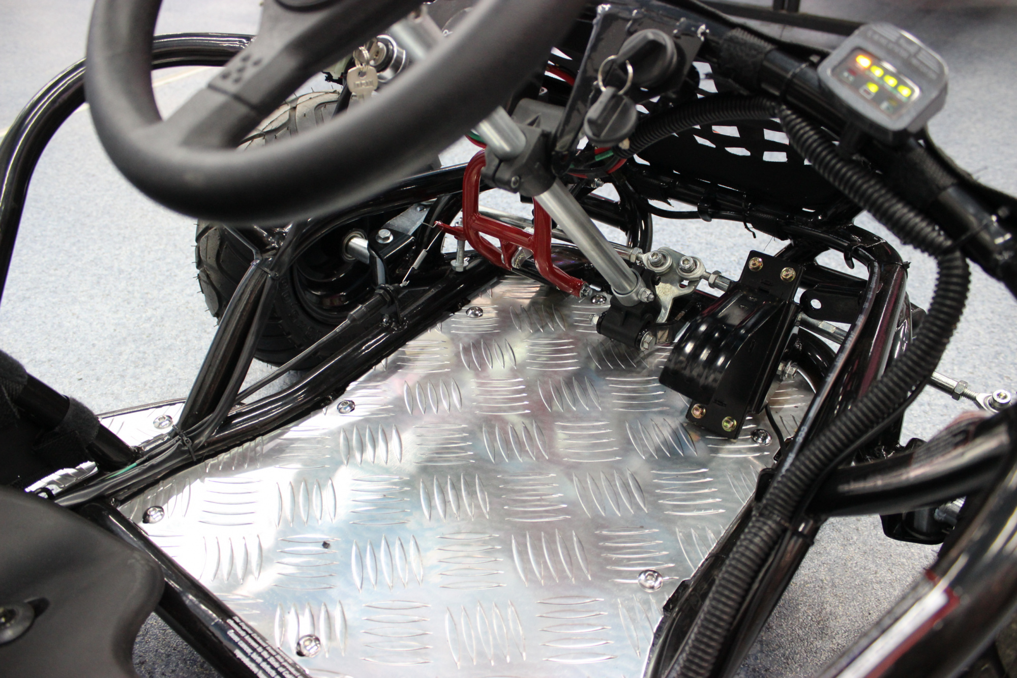 Novelty Electronics Kart 1000W 48V/12Ah (Lead acid) - багги электрический детский (Black) купить в интернет-магазине icover